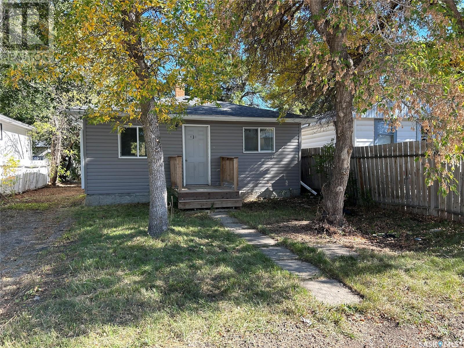 431 St John Street, Regina, Saskatchewan  S4R 1R4 - Photo 1 - SK985084