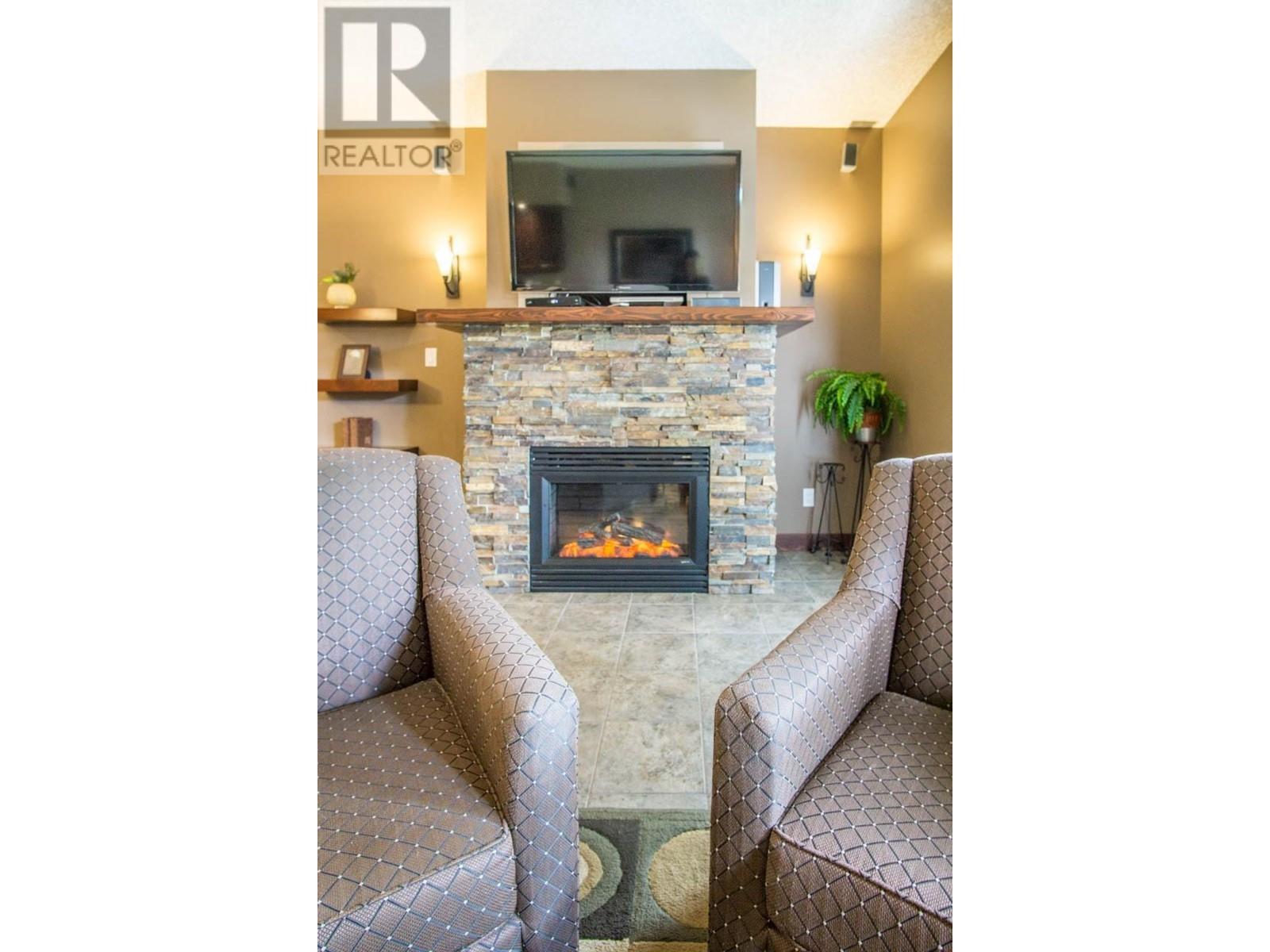 500 BIGHORN BOULEVARD Unit# 513 Radium Hot Springs