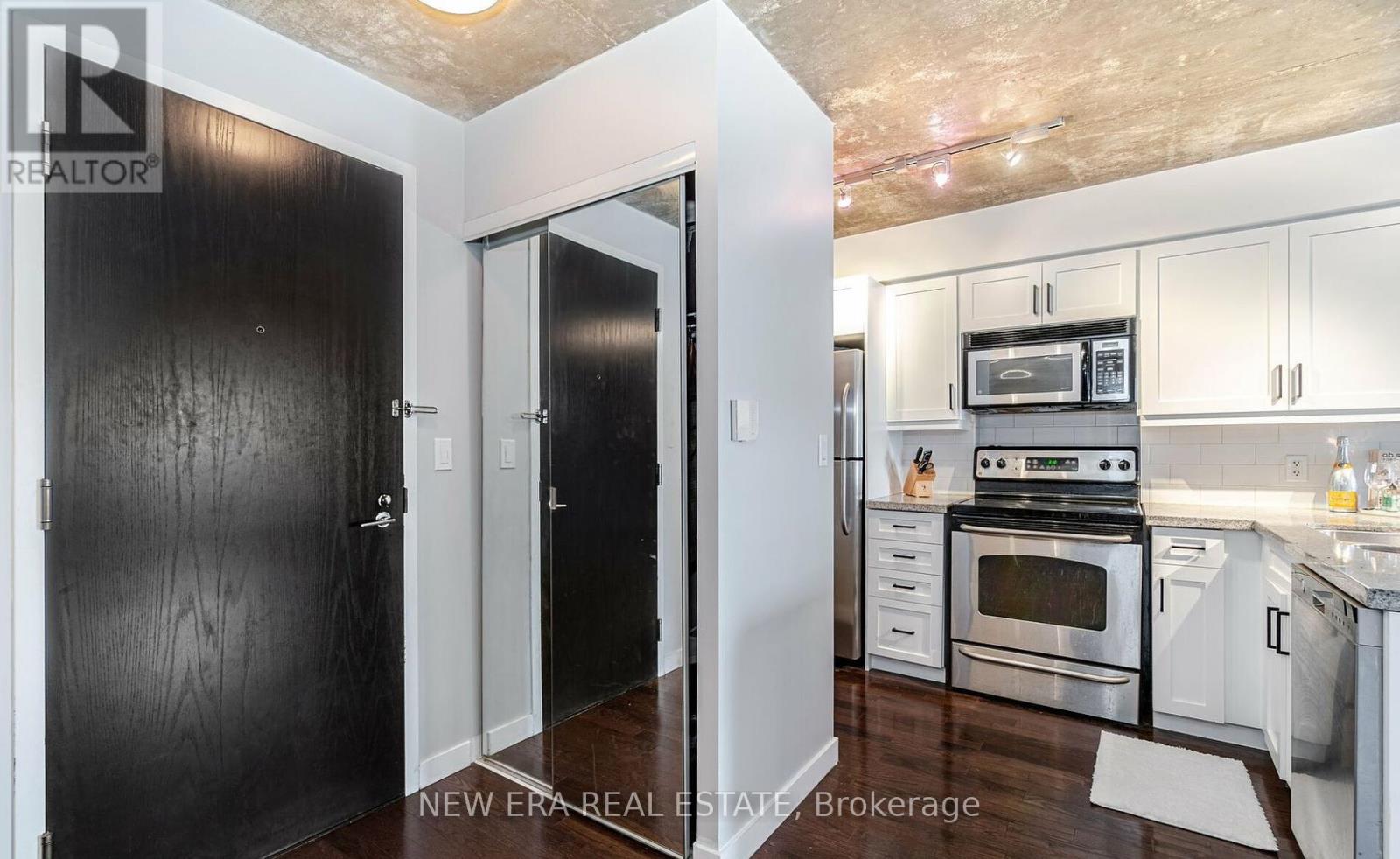 Property at 610 - 1005 KING STREET image 5