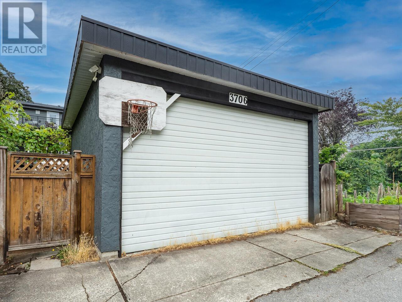 Listing Picture 3 of 40 : 3706 W KING EDWARD AVENUE, Vancouver / 溫哥華 - 魯藝地產 Yvonne Lu Group - MLS Medallion Club Member