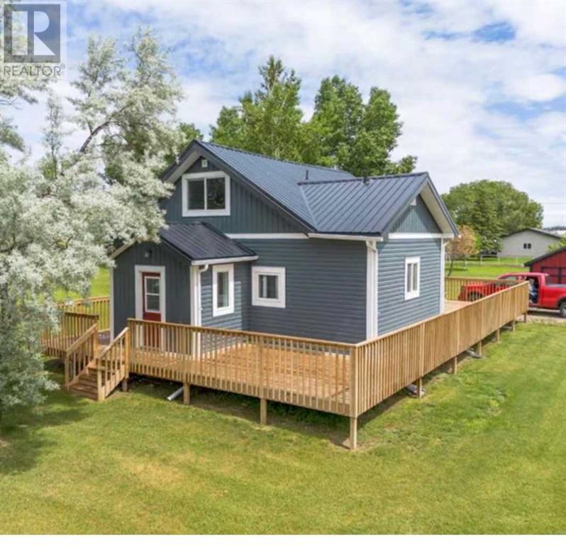 417 Railway Avenue, Scandia, Alberta