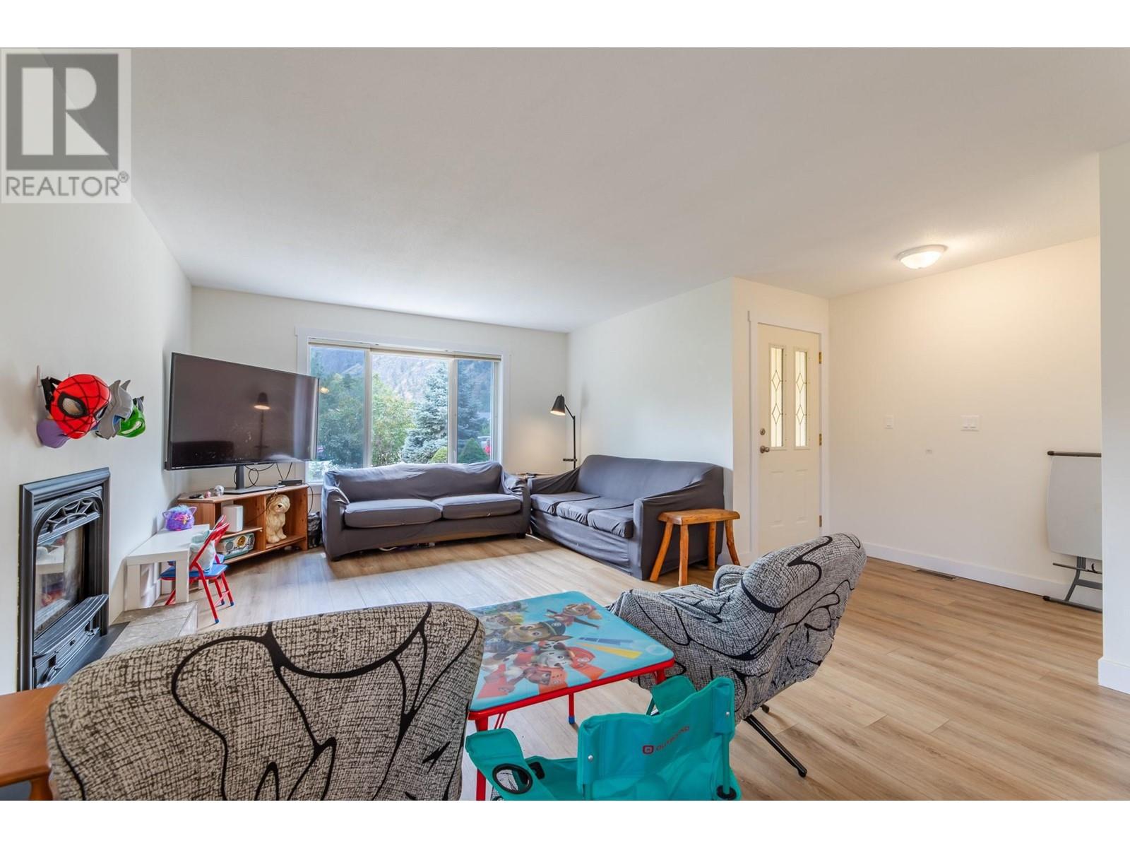 5212 Thomas Place, Okanagan Falls, British Columbia  V0H 1R4 - Photo 6 - 10322602