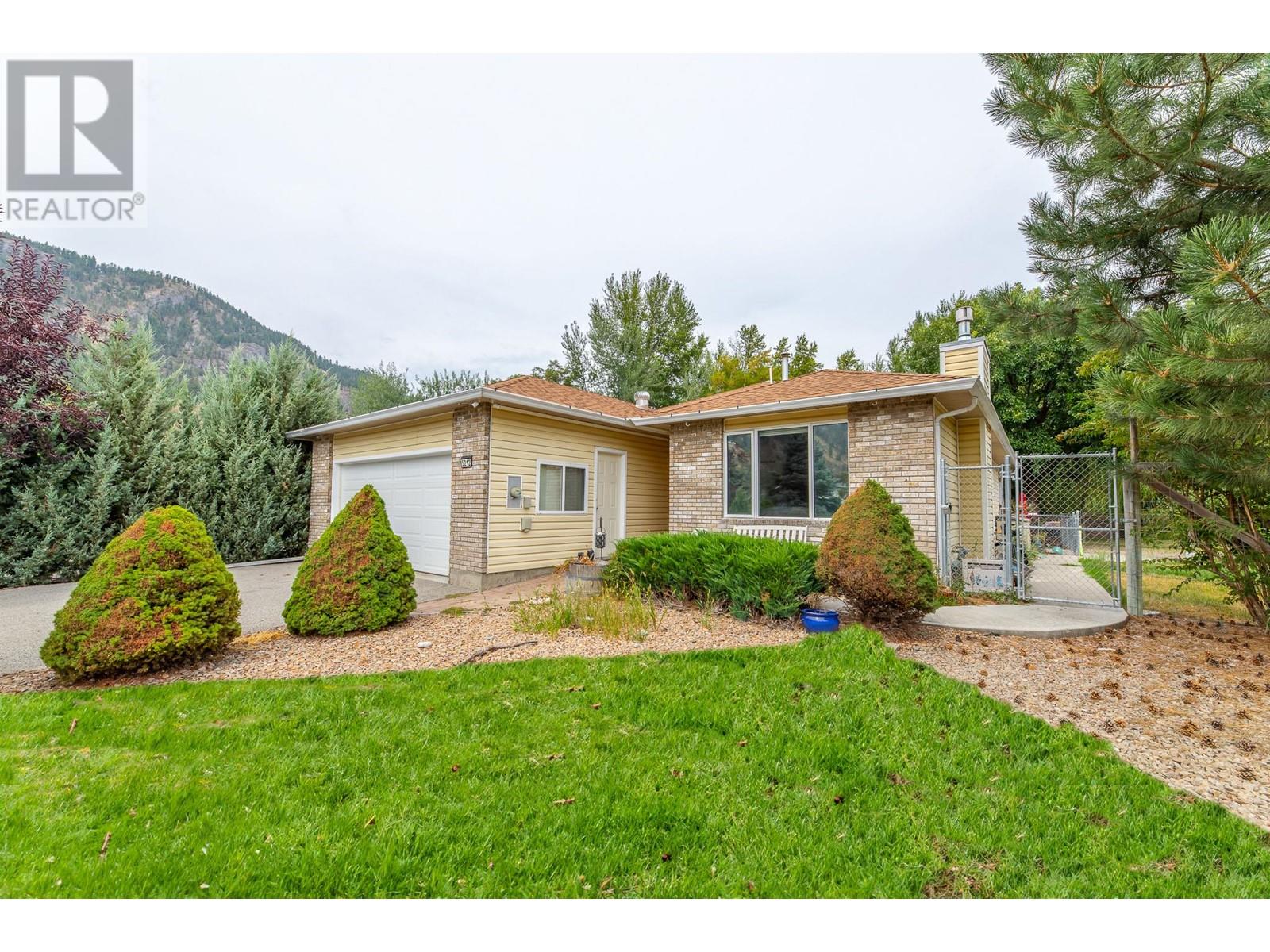 5212 Thomas Place, Okanagan Falls, British Columbia  V0H 1R4 - Photo 2 - 10322602