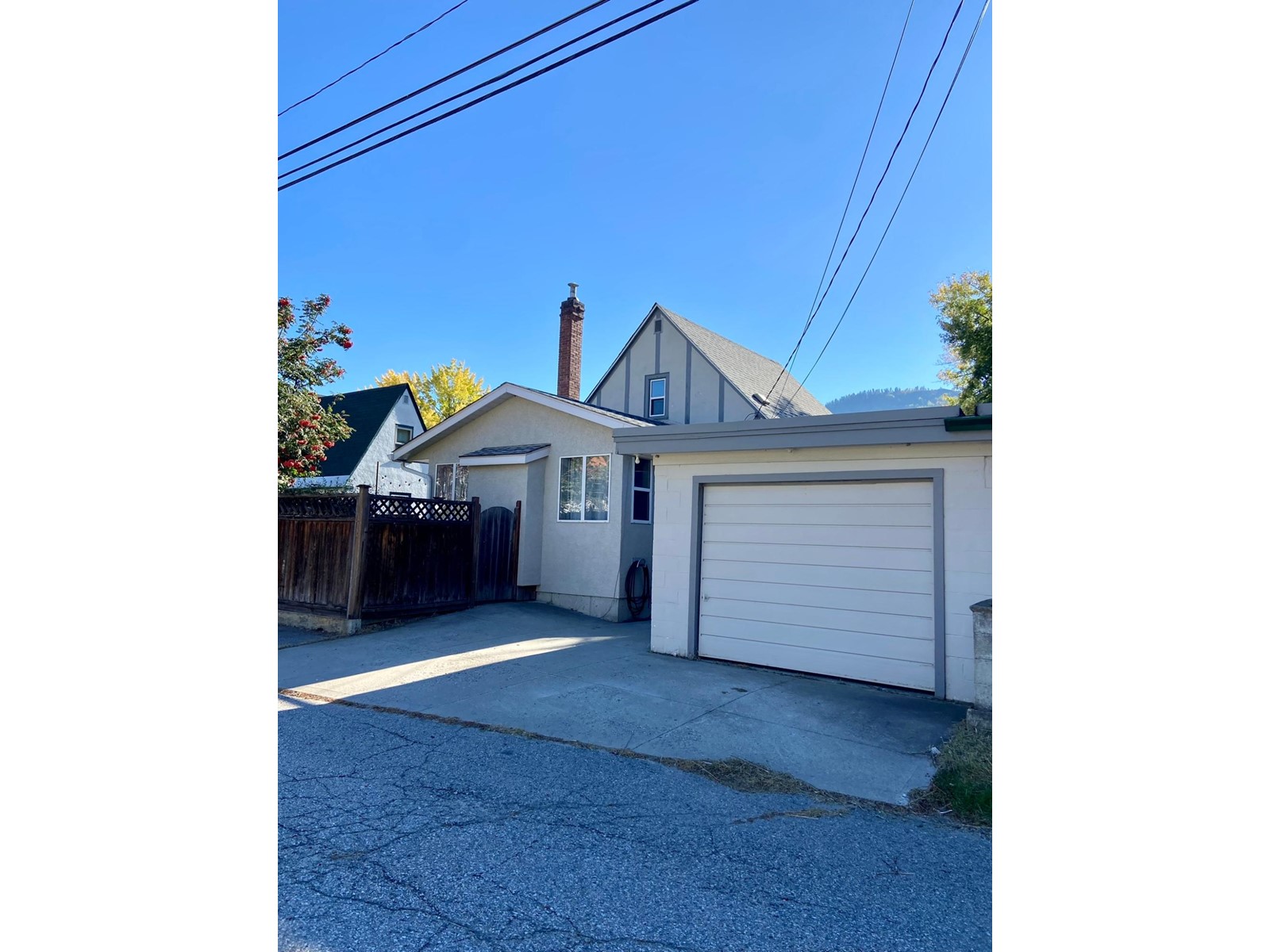 875 KIPLING STREET, Warfield, British Columbia One Percent Realty Ltd. British Columbia