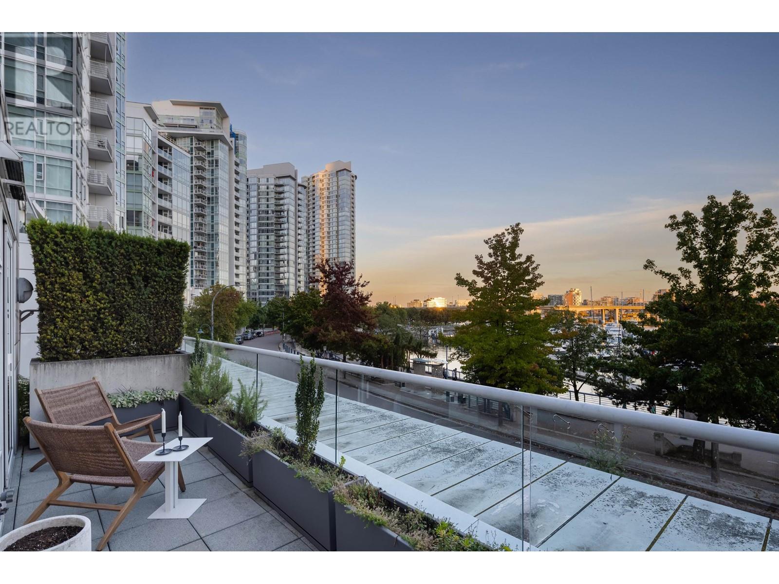 Thg 1111 Marinaside Crescent, Vancouver, British Columbia  V6Z 2Y3 - Photo 30 - R2931886