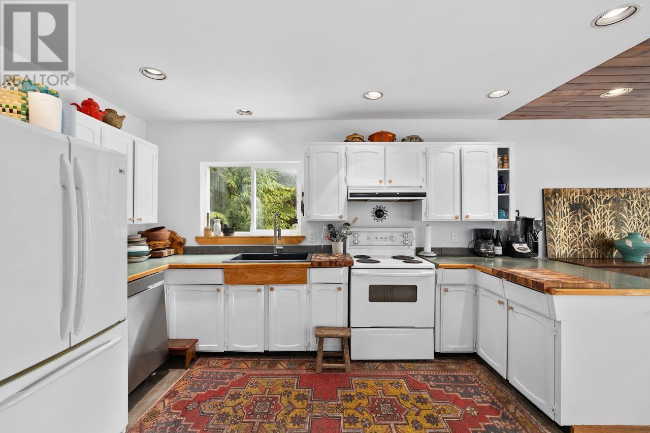 878 West Bay Road, Gambier Island, British Columbia  V0N 1V0 - Photo 8 - R2931956