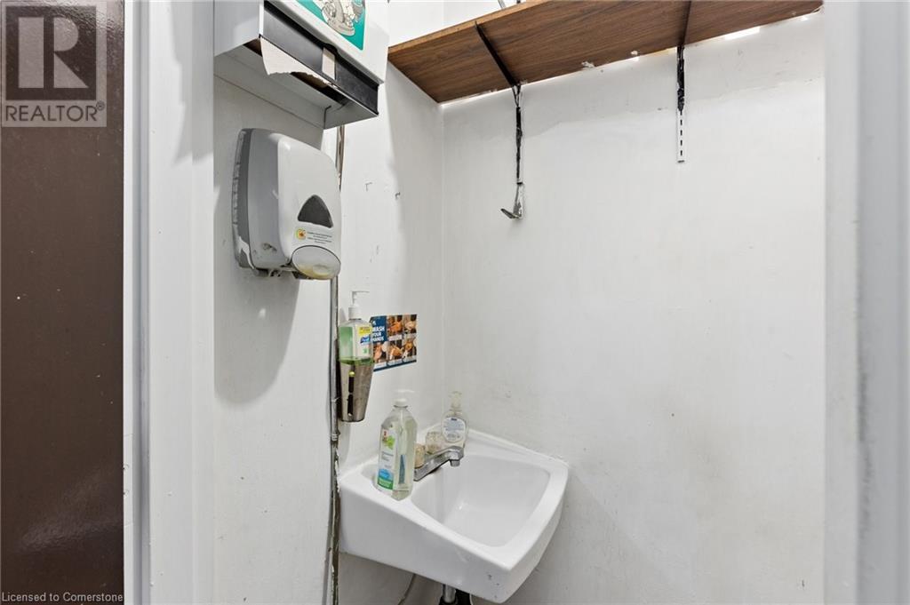 978 University Avenue W, Windsor, Ontario  N9A 5S2 - Photo 16 - 40652629