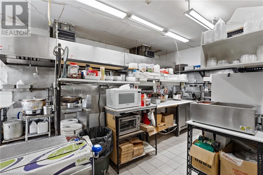 978 University Avenue W, Windsor, Ontario  N9A 5S2 - Photo 18 - 40652629