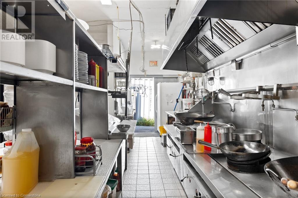 978 University Avenue W, Windsor, Ontario  N9A 5S2 - Photo 21 - 40652629