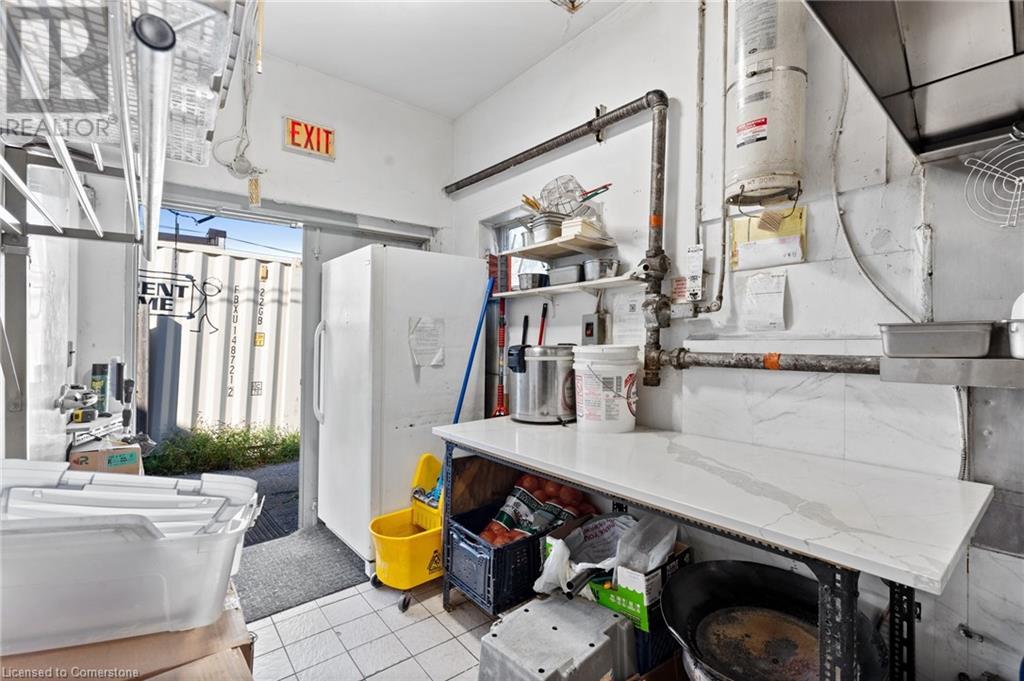 978 University Avenue W, Windsor, Ontario  N9A 5S2 - Photo 22 - 40652629