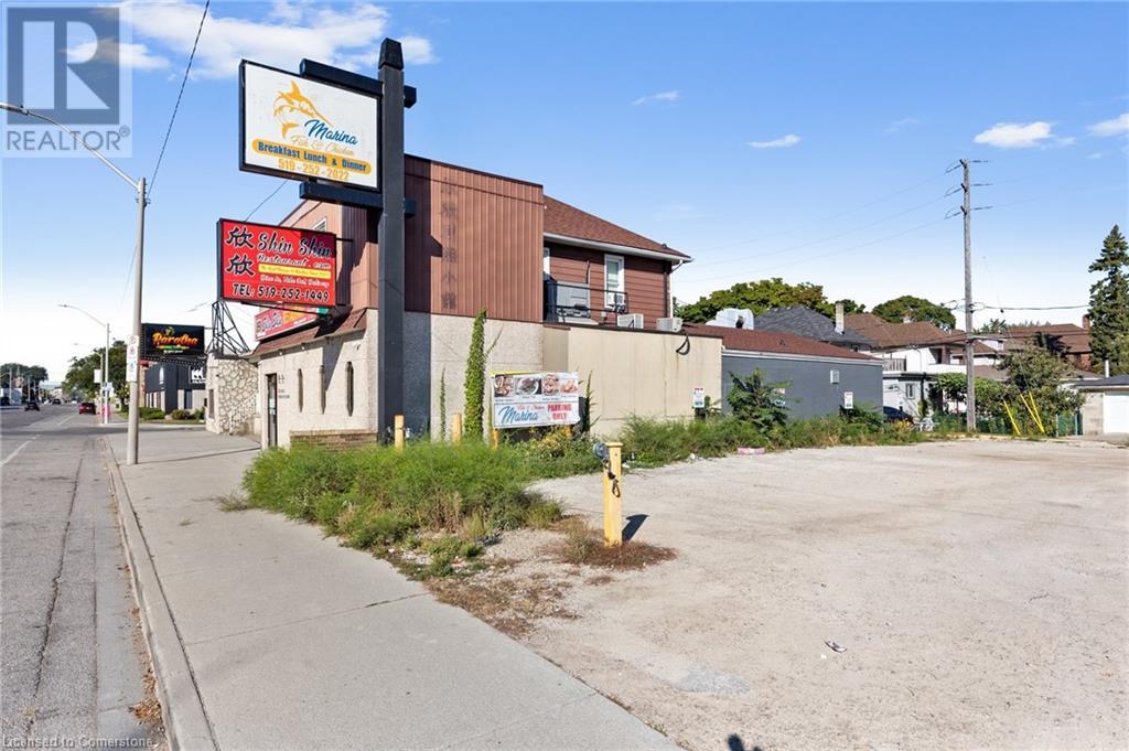 978 University Avenue W, Windsor, Ontario  N9A 5S2 - Photo 3 - 40652629