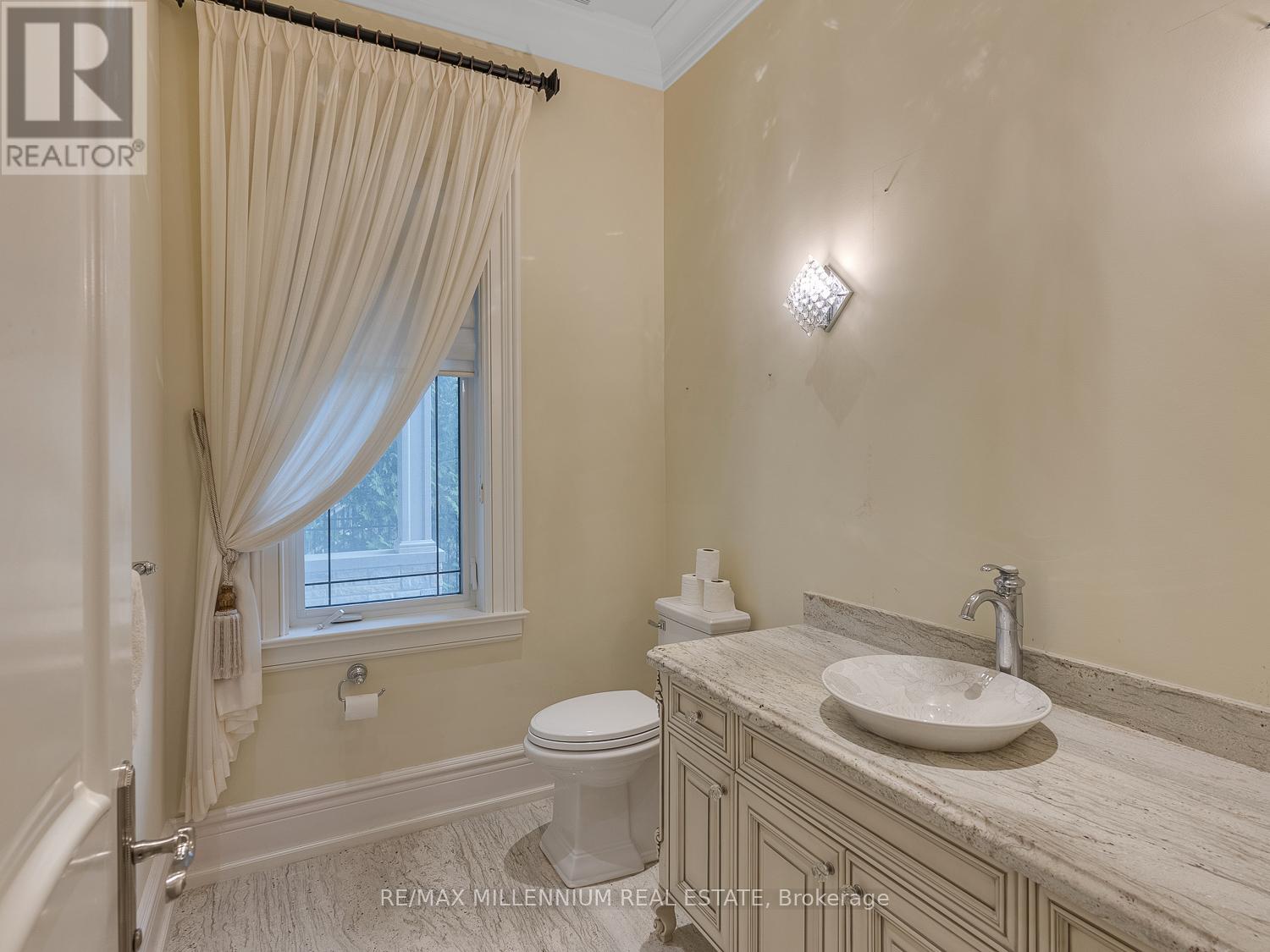 33 Maple Grove Avenue, Richmond Hill, Ontario  L4E 2V1 - Photo 18 - N9379053