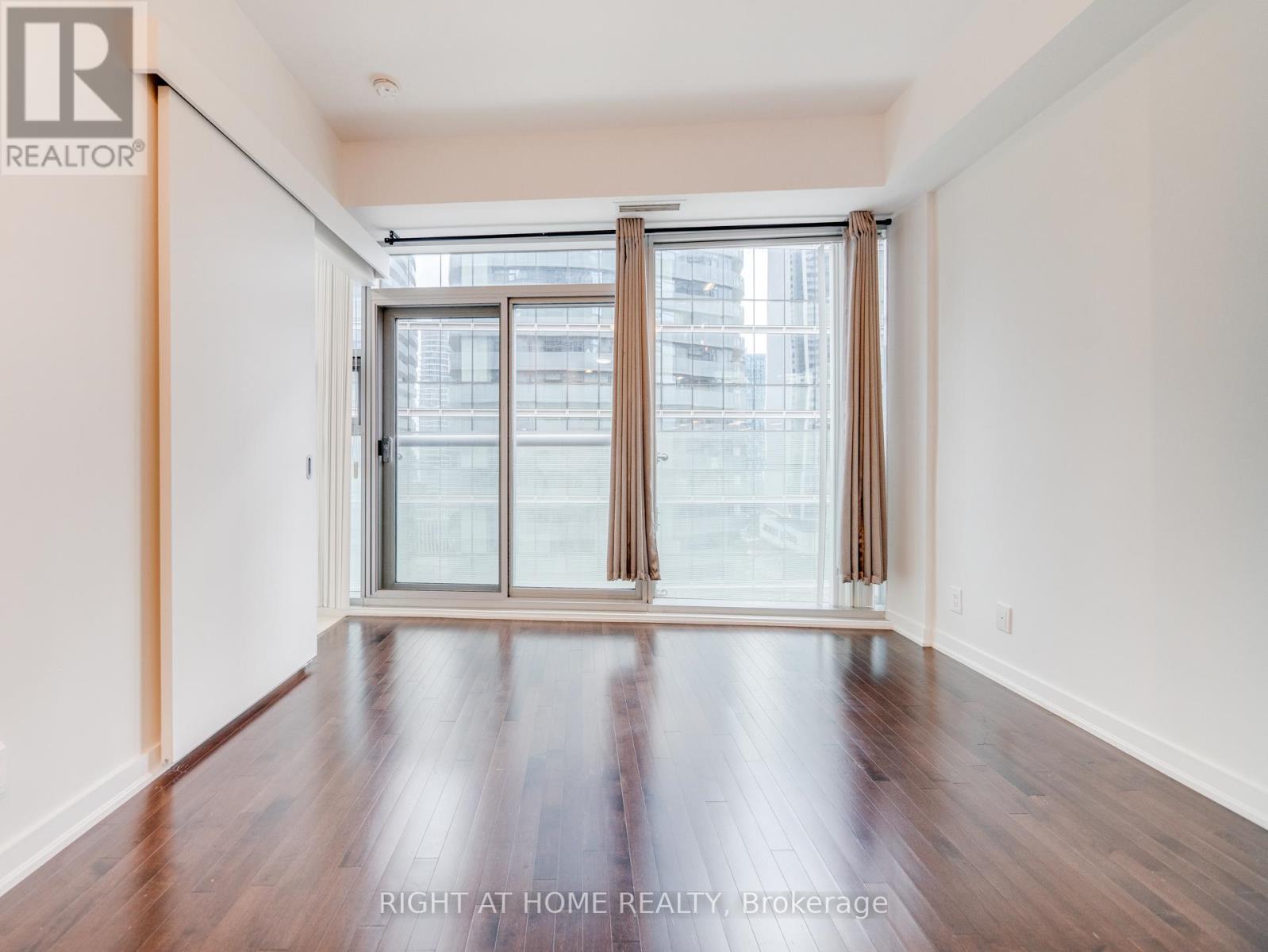 1109 - 14 York Street, Toronto, Ontario  M5J 0B1 - Photo 15 - C9379104