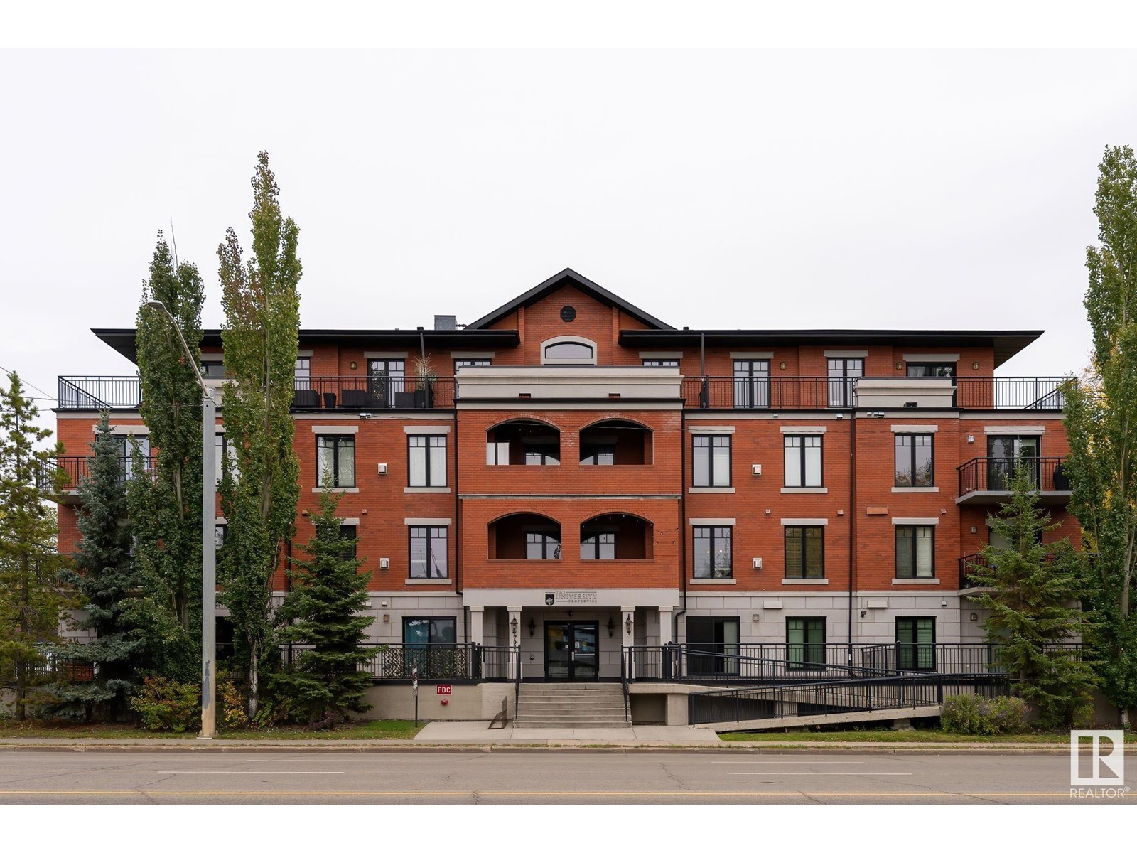 #105 7907 109 St Nw, Edmonton, Alberta  T6G 1C7 - Photo 1 - E4408698