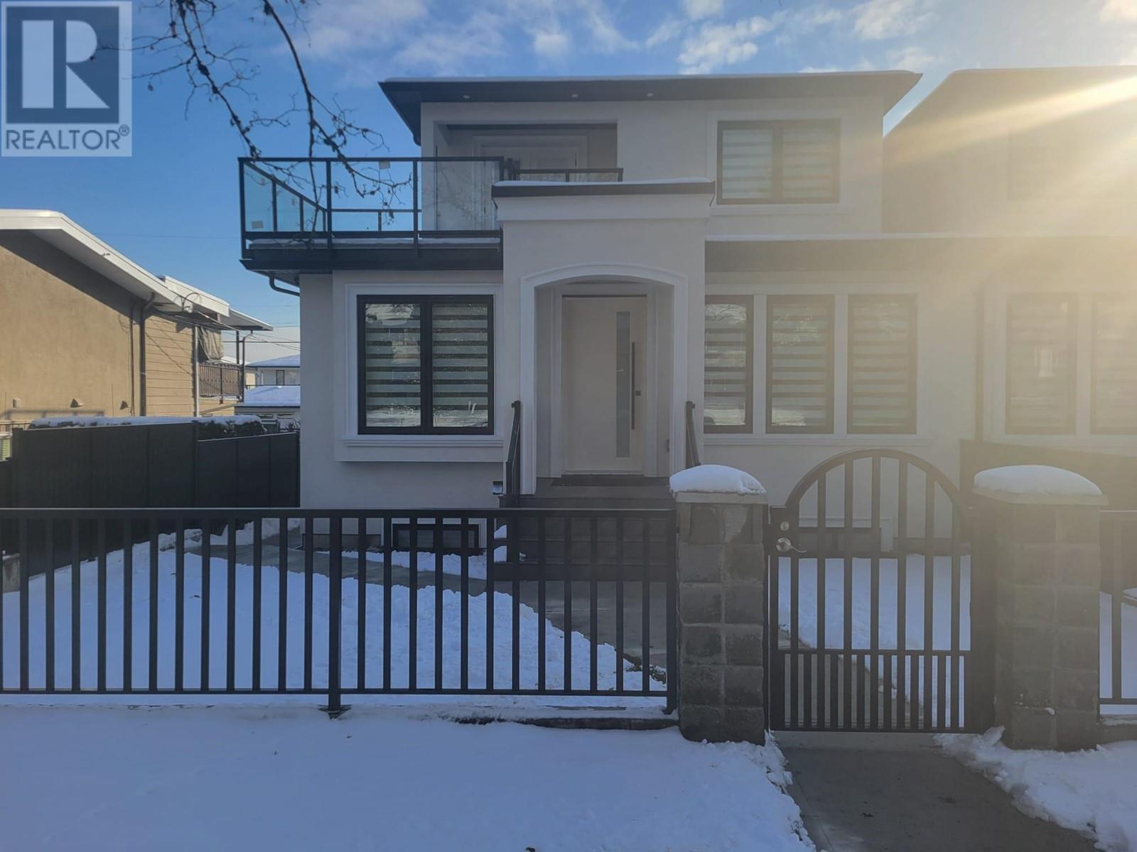 6388 Grant Street, Burnaby, British Columbia  V5B 2K6 - Photo 1 - R2931969
