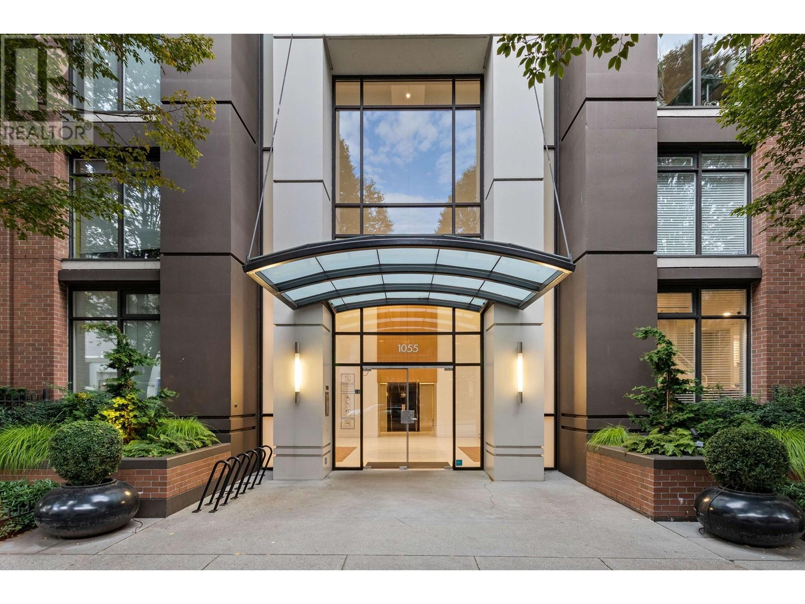 Listing Picture 2 of 26 : 602 1055 HOMER STREET, Vancouver / 溫哥華 - 魯藝地產 Yvonne Lu Group - MLS Medallion Club Member