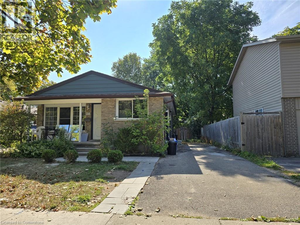 452 MIDWOOD Crescent, waterloo, Ontario