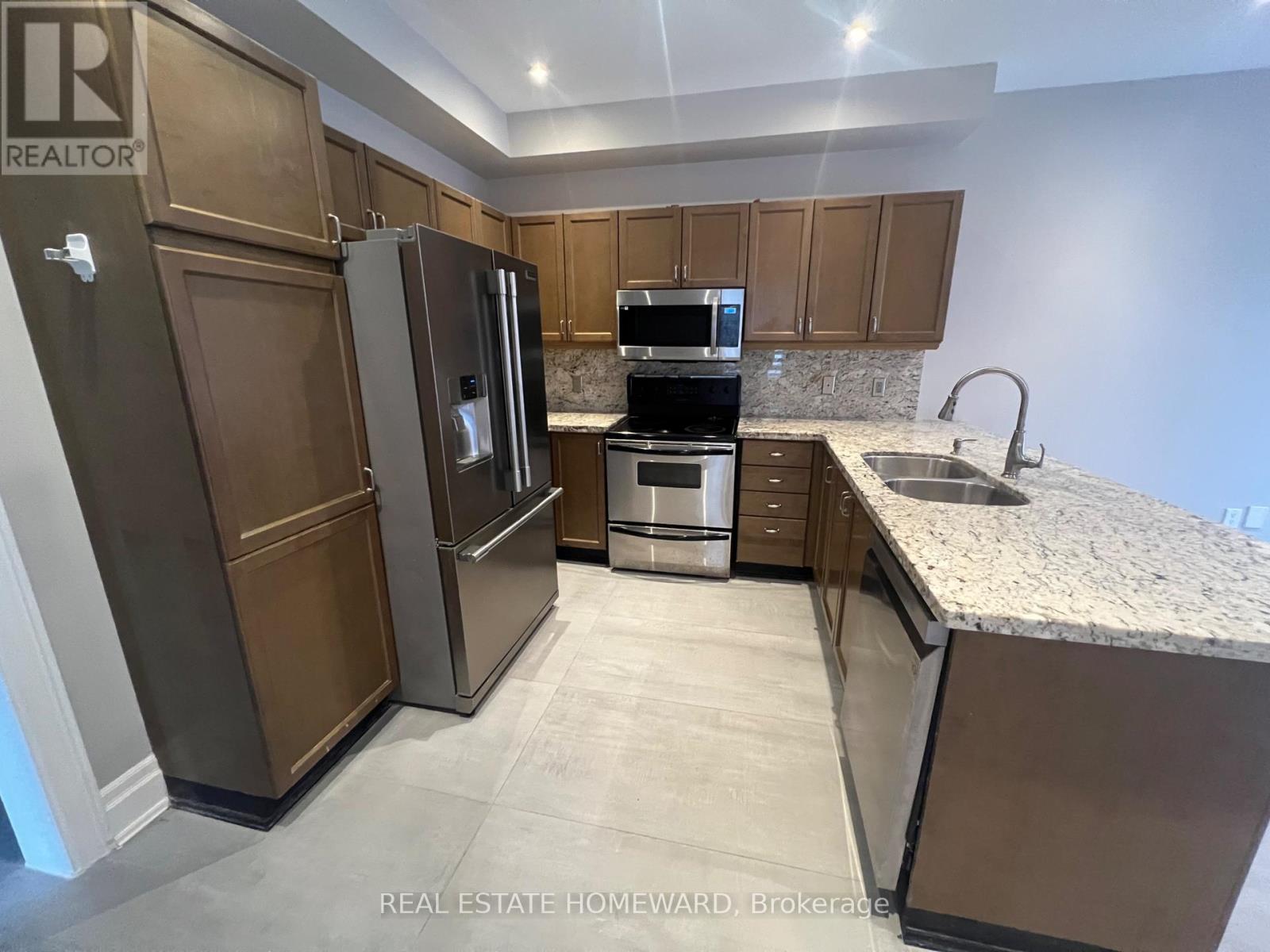 7361 Bread Fruit Lane, Mississauga, Ontario  L5N 8N3 - Photo 6 - W9379374