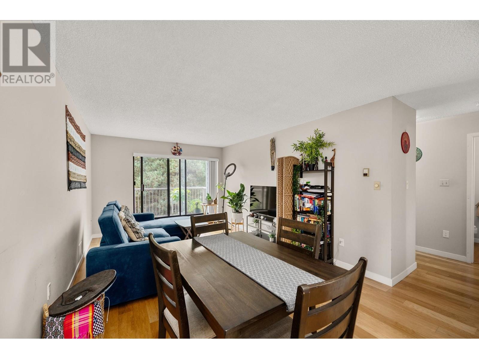 Listing Picture 7 of 28 : 301 8500 LANSDOWNE ROAD, Richmond / 烈治文 - 魯藝地產 Yvonne Lu Group - MLS Medallion Club Member