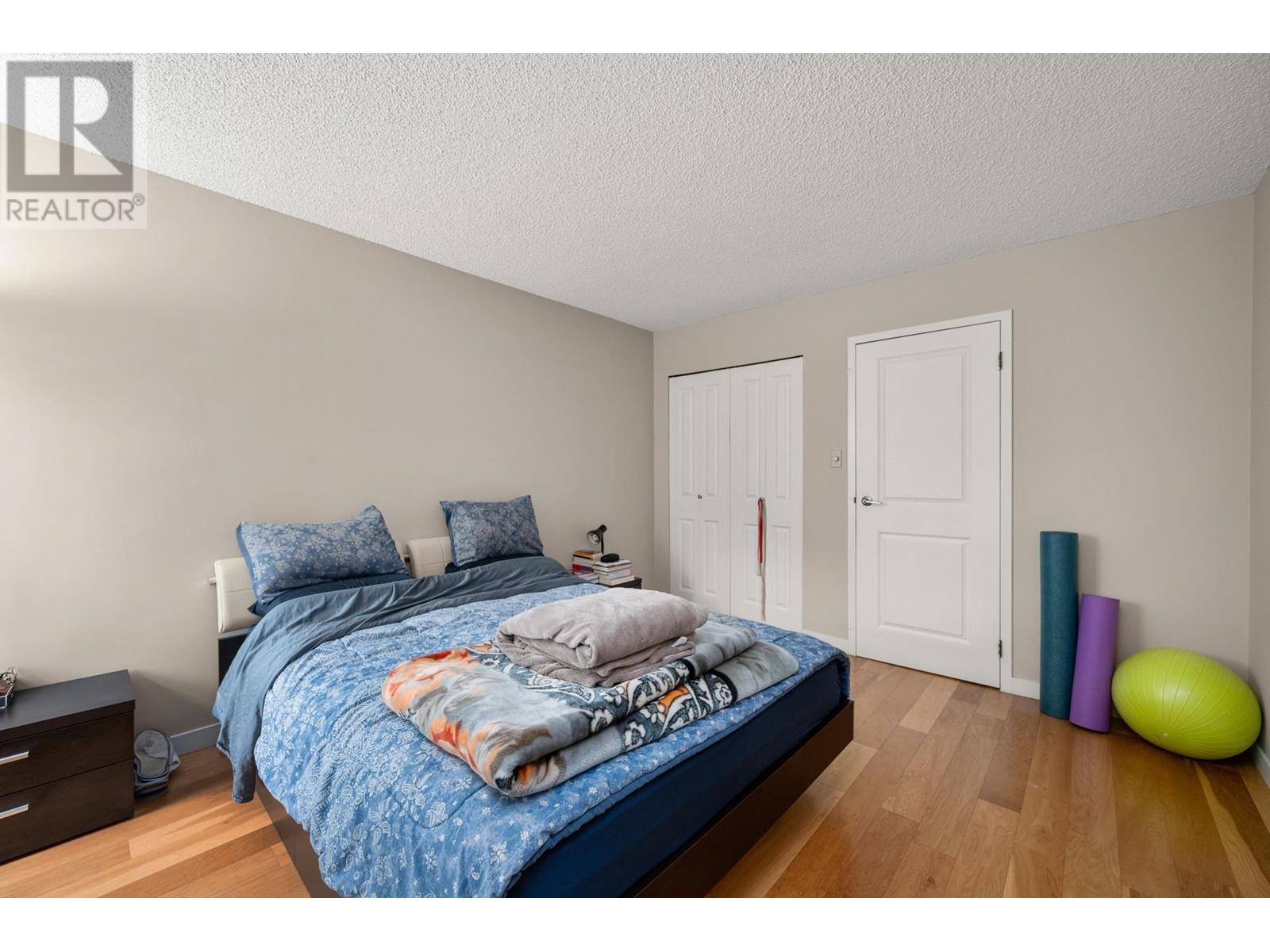 Listing Picture 20 of 28 : 301 8500 LANSDOWNE ROAD, Richmond / 烈治文 - 魯藝地產 Yvonne Lu Group - MLS Medallion Club Member