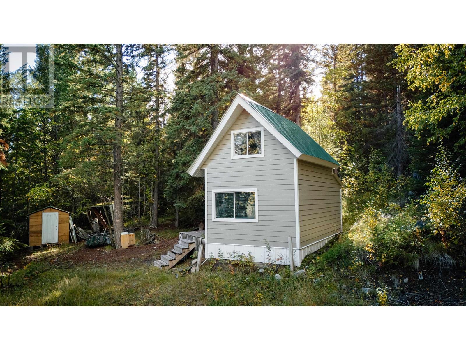 5441 Timothy Lake Road, Lac La Hache, British Columbia  V0K 1T1 - Photo 3 - R2932162