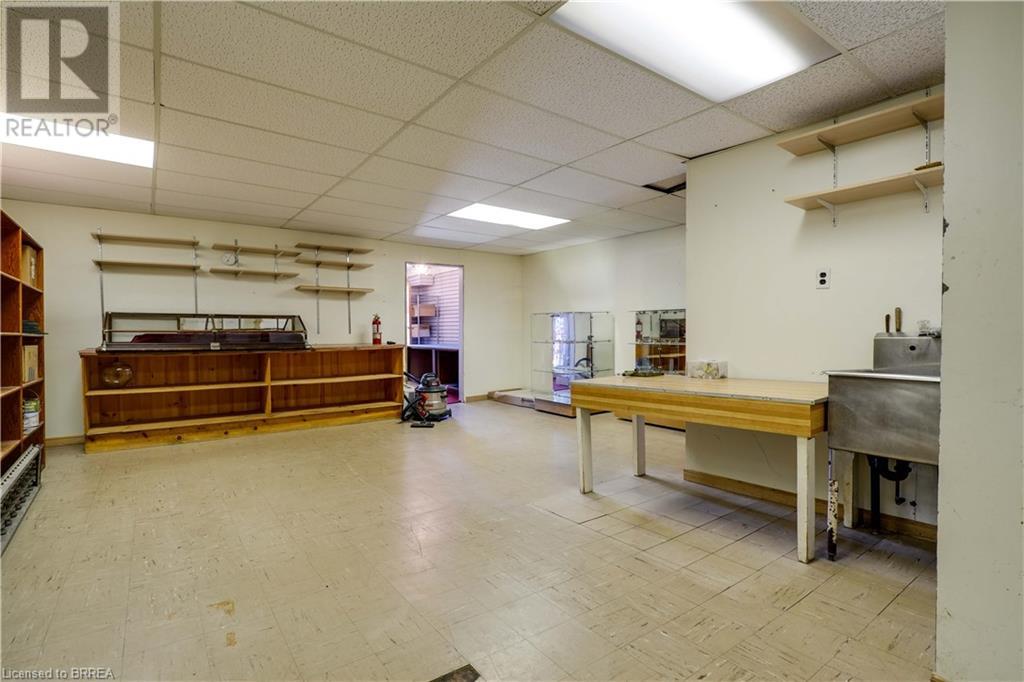 50-52 Grand River Street N, Paris, Ontario N3L 2M2 - Photo 33 - 40656243