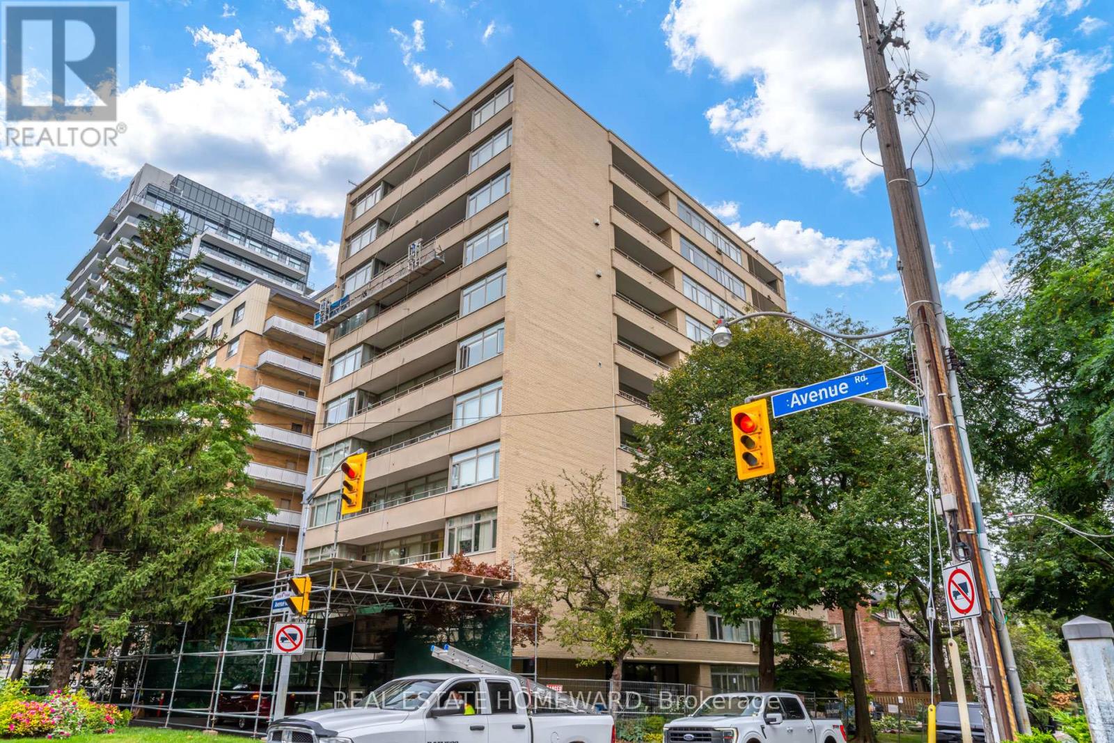 501 - 581 AVENUE ROAD, Toronto, Ontario