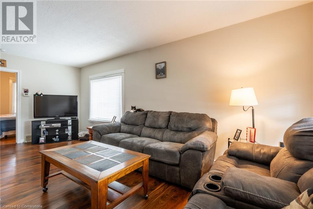19 Graham Avenue N, Hamilton, Ontario L8H 4J6 - Photo 5 - 40657111