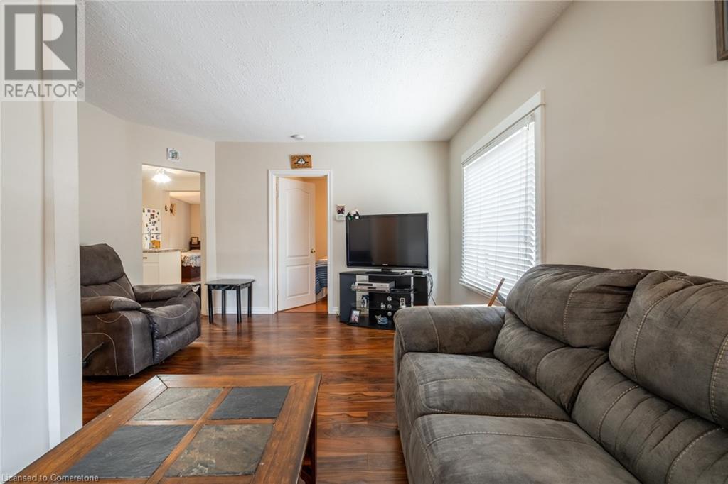19 Graham Avenue N, Hamilton, Ontario L8H 4J6 - Photo 6 - 40657111