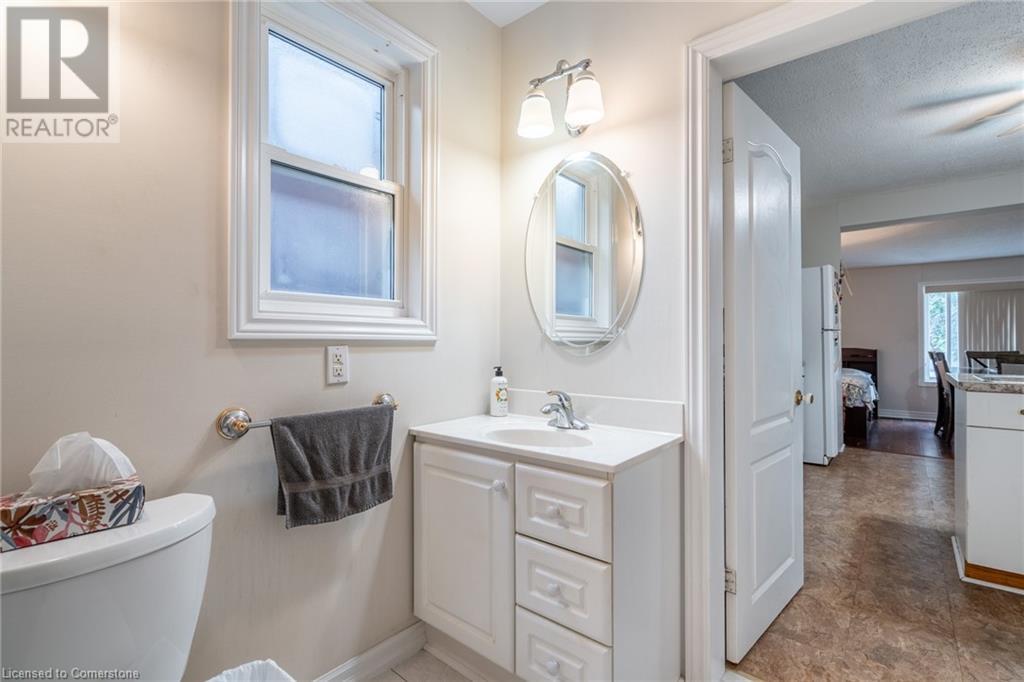 19 Graham Avenue N, Hamilton, Ontario L8H 4J6 - Photo 16 - 40657111