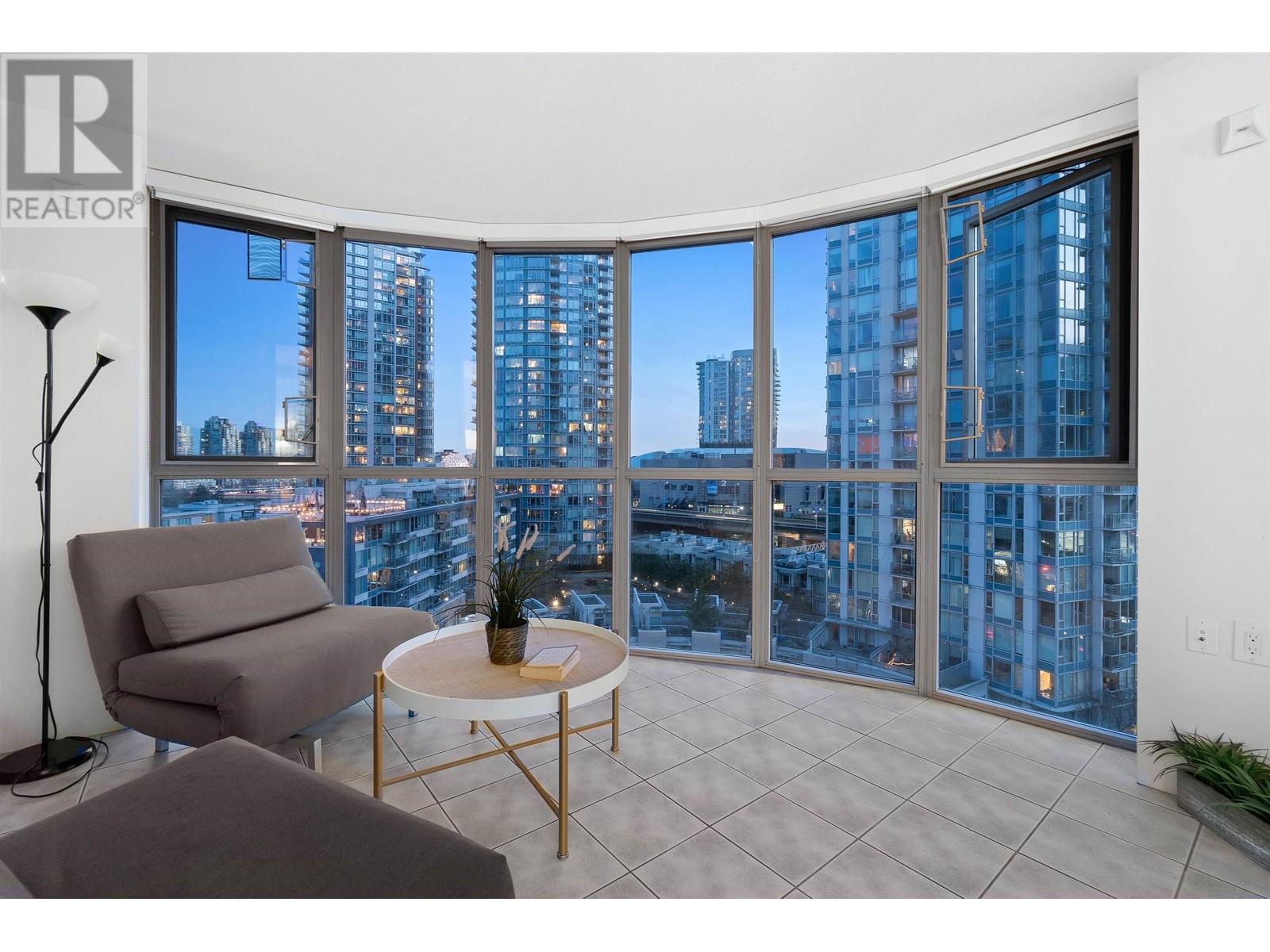 Listing Picture 15 of 31 : 904 183 KEEFER PLACE STREET, Vancouver / 溫哥華 - 魯藝地產 Yvonne Lu Group - MLS Medallion Club Member