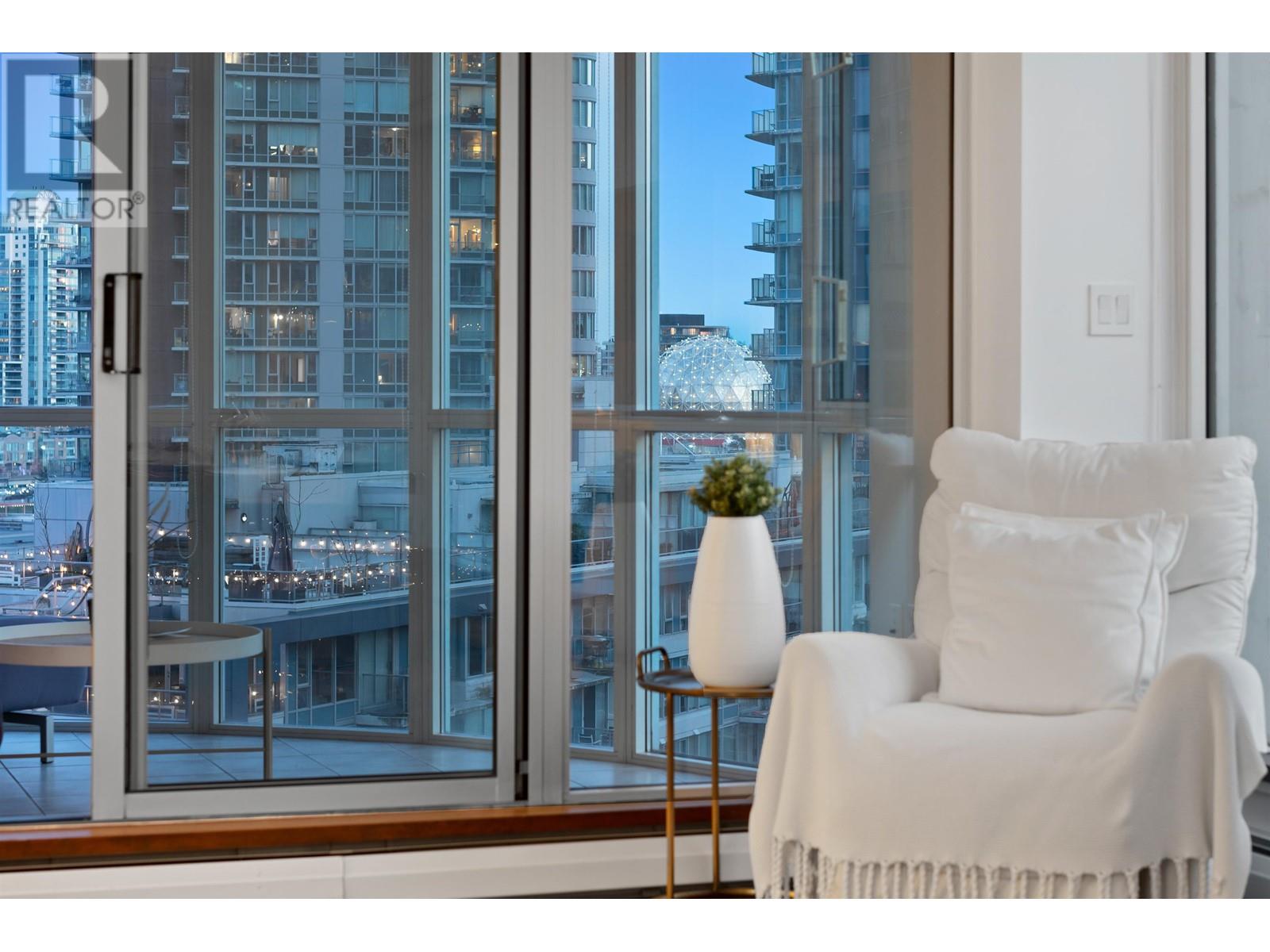 Listing Picture 17 of 31 : 904 183 KEEFER PLACE STREET, Vancouver / 溫哥華 - 魯藝地產 Yvonne Lu Group - MLS Medallion Club Member