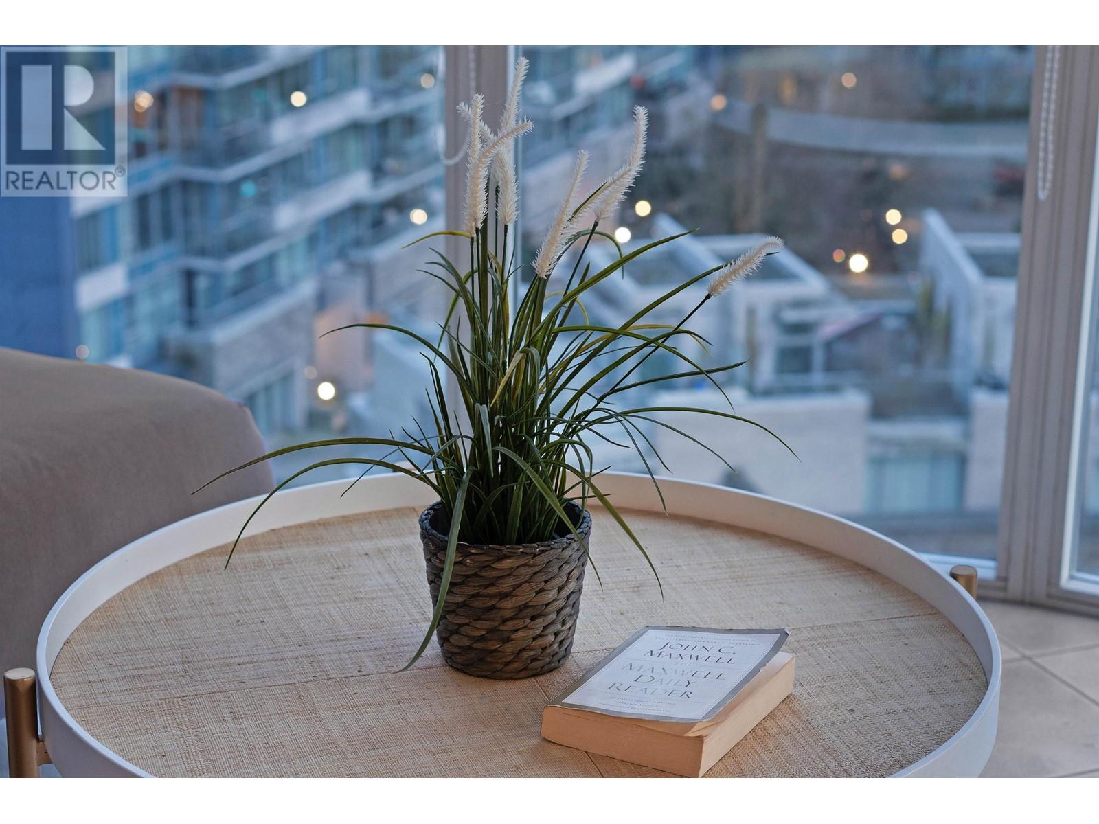 Listing Picture 22 of 31 : 904 183 KEEFER PLACE STREET, Vancouver / 溫哥華 - 魯藝地產 Yvonne Lu Group - MLS Medallion Club Member