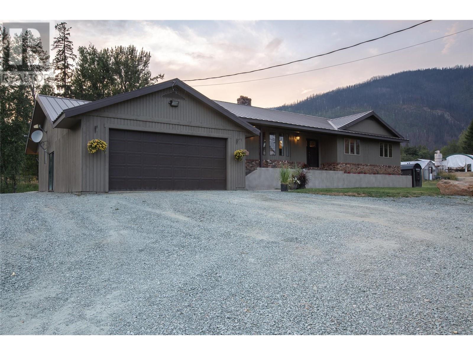 Property at 2523 Evans Road image 2
