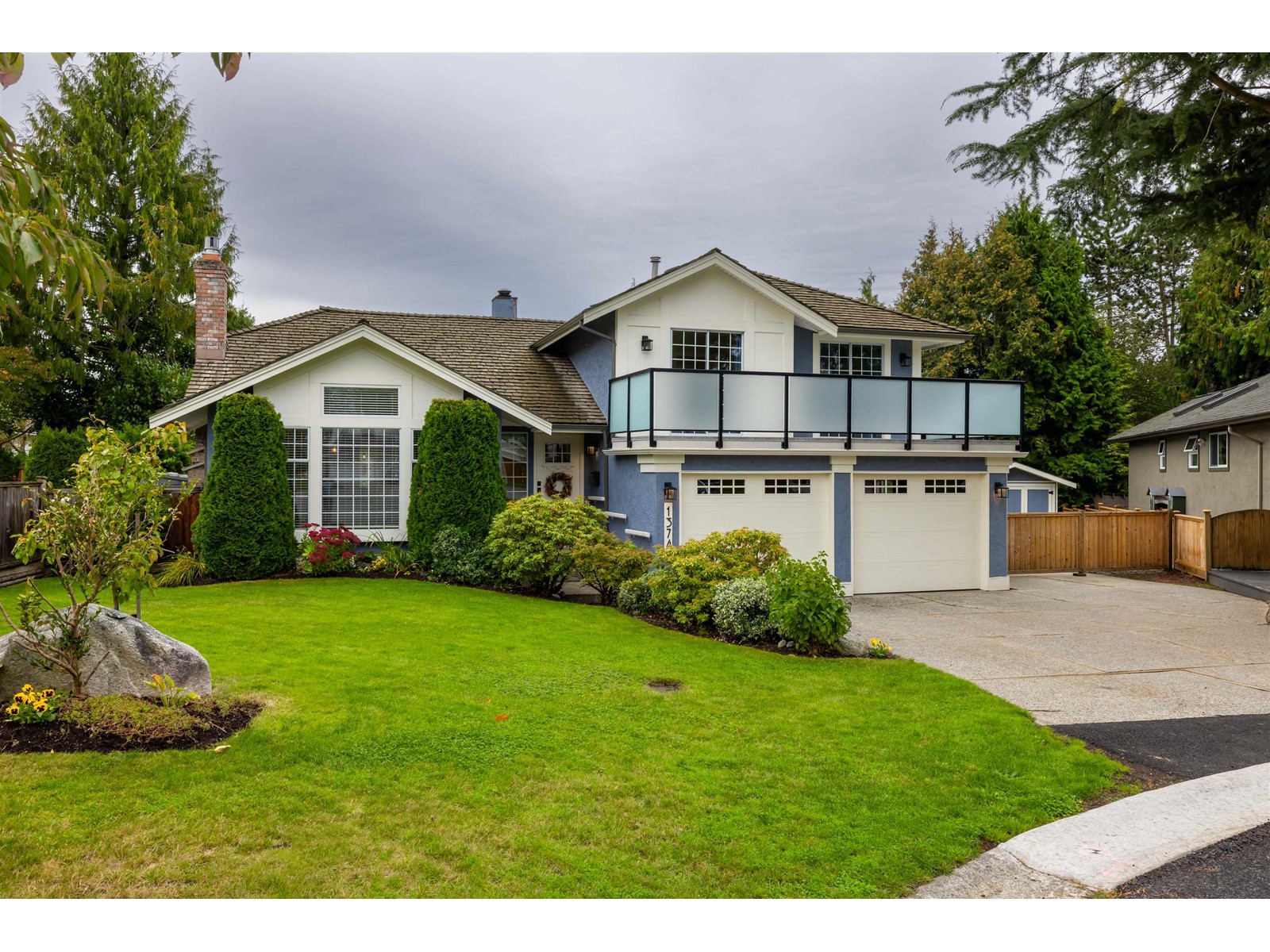 1374 161 Street, Surrey, British Columbia  V4A 8A6 - Photo 2 - R2931914