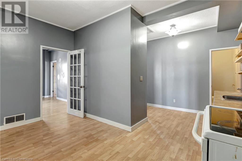 51 King Street N Unit# Upper, Waterloo, Ontario  N2J 2W9 - Photo 12 - 40653757