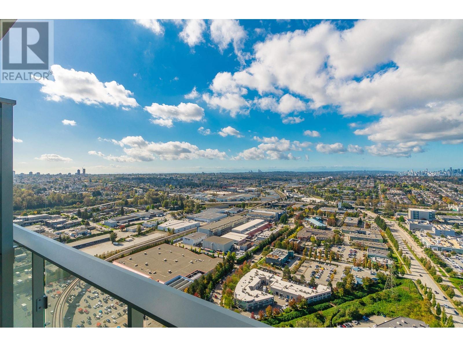 Listing Picture 2 of 39 : 4309 2186 GILMORE AVENUE, Burnaby / 本拿比 - 魯藝地產 Yvonne Lu Group - MLS Medallion Club Member