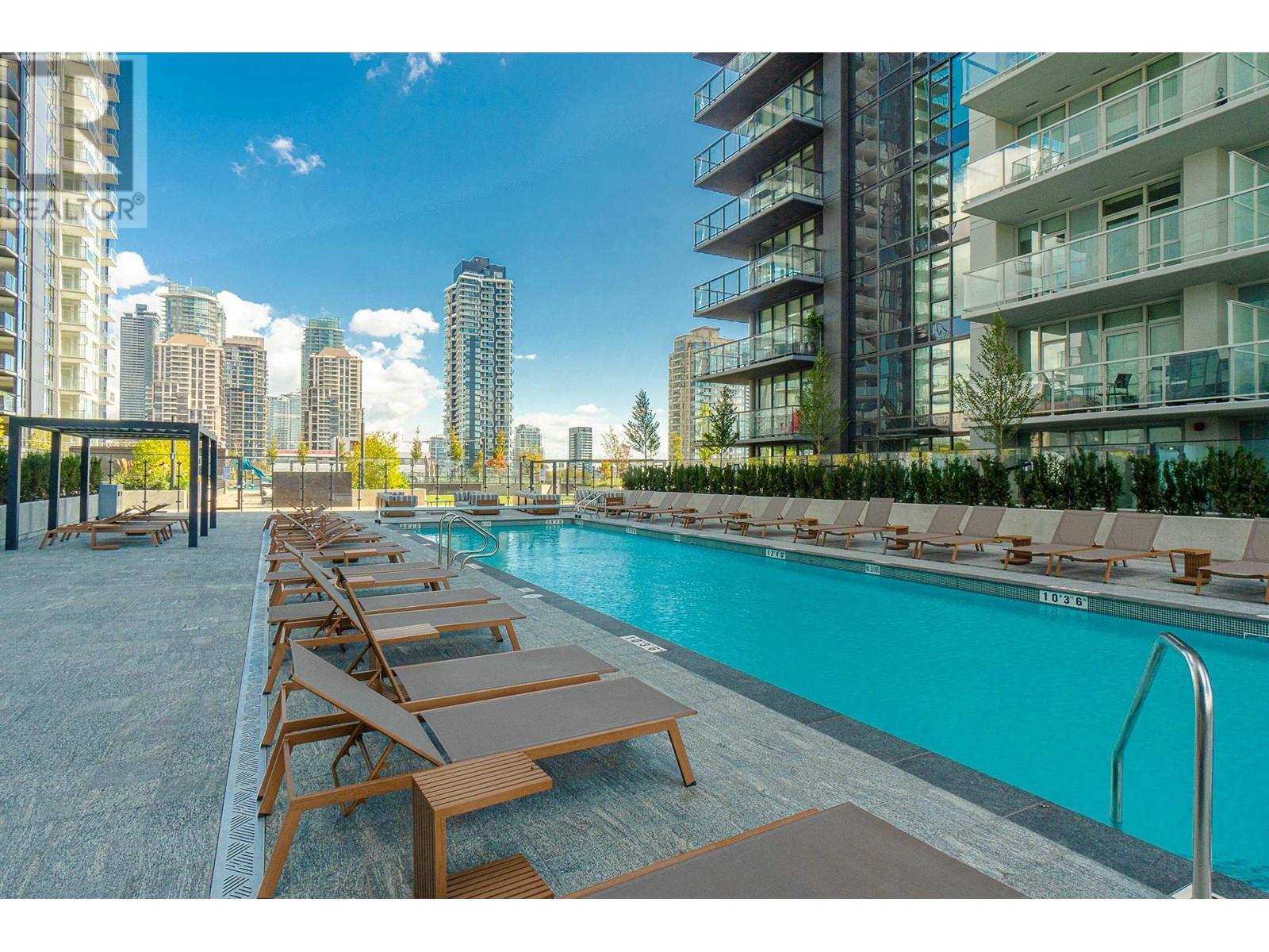 Listing Picture 5 of 39 : 4309 2186 GILMORE AVENUE, Burnaby / 本拿比 - 魯藝地產 Yvonne Lu Group - MLS Medallion Club Member