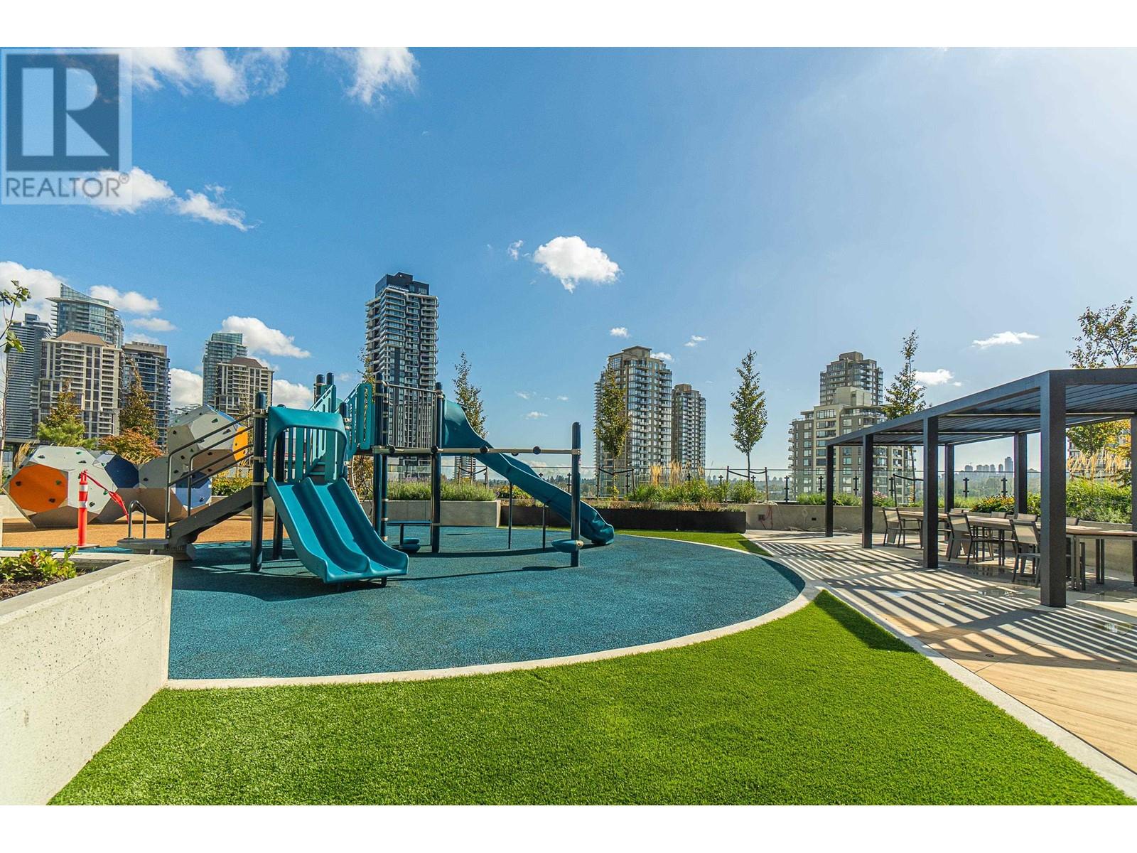 Listing Picture 17 of 39 : 4309 2186 GILMORE AVENUE, Burnaby / 本拿比 - 魯藝地產 Yvonne Lu Group - MLS Medallion Club Member