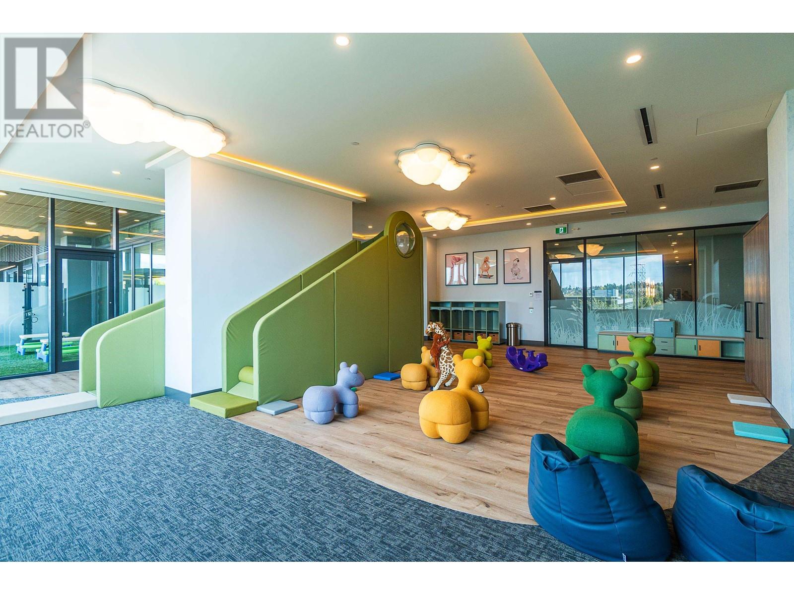 Listing Picture 19 of 39 : 4309 2186 GILMORE AVENUE, Burnaby / 本拿比 - 魯藝地產 Yvonne Lu Group - MLS Medallion Club Member