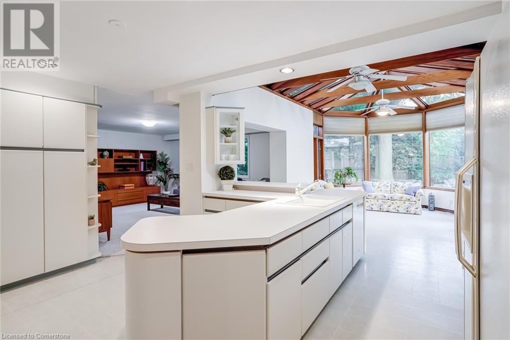 18 Burnt Log Crescent, Toronto, Ontario  M9C 2J8 - Photo 13 - XH4206952