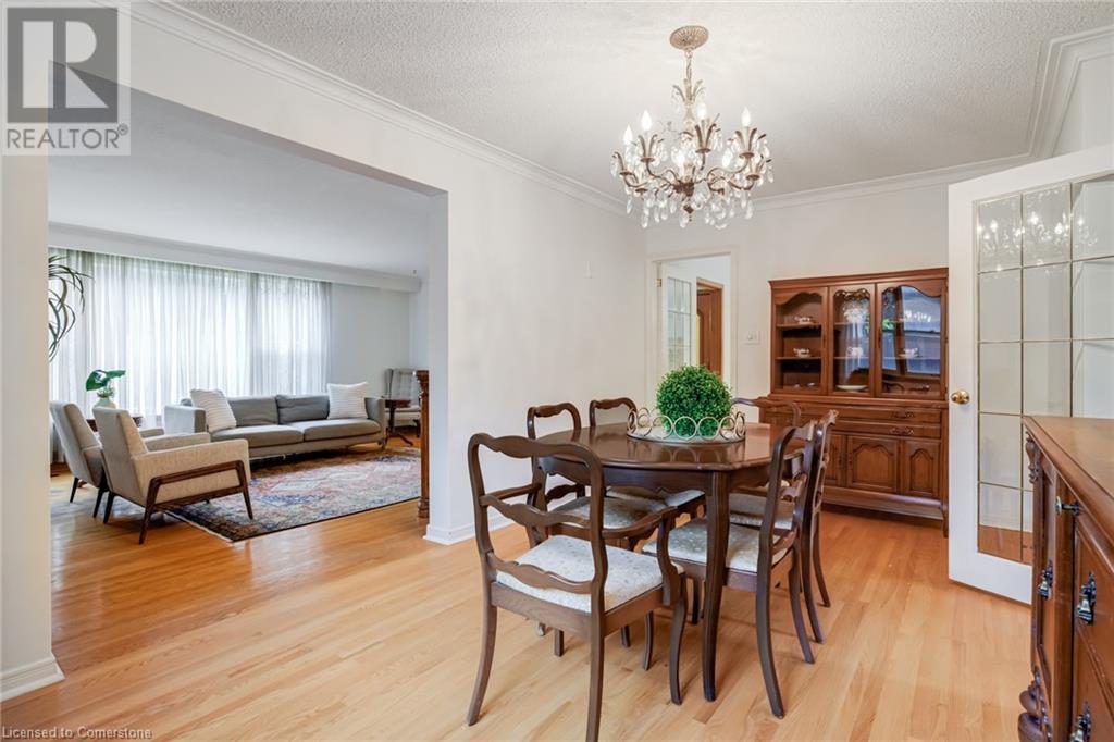 18 Burnt Log Crescent, Toronto, Ontario  M9C 2J8 - Photo 9 - XH4206952