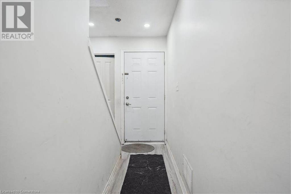 36 Greendale Drive Unit# 12, Hamilton, Ontario  L9C 5Z4 - Photo 7 - 40657388