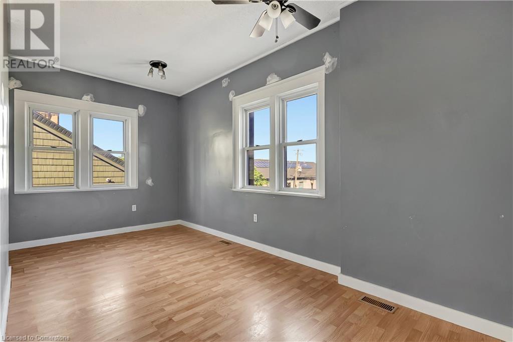 51 King Street N Unit# Upper, Waterloo, Ontario  N2J 2W9 - Photo 18 - 40657650
