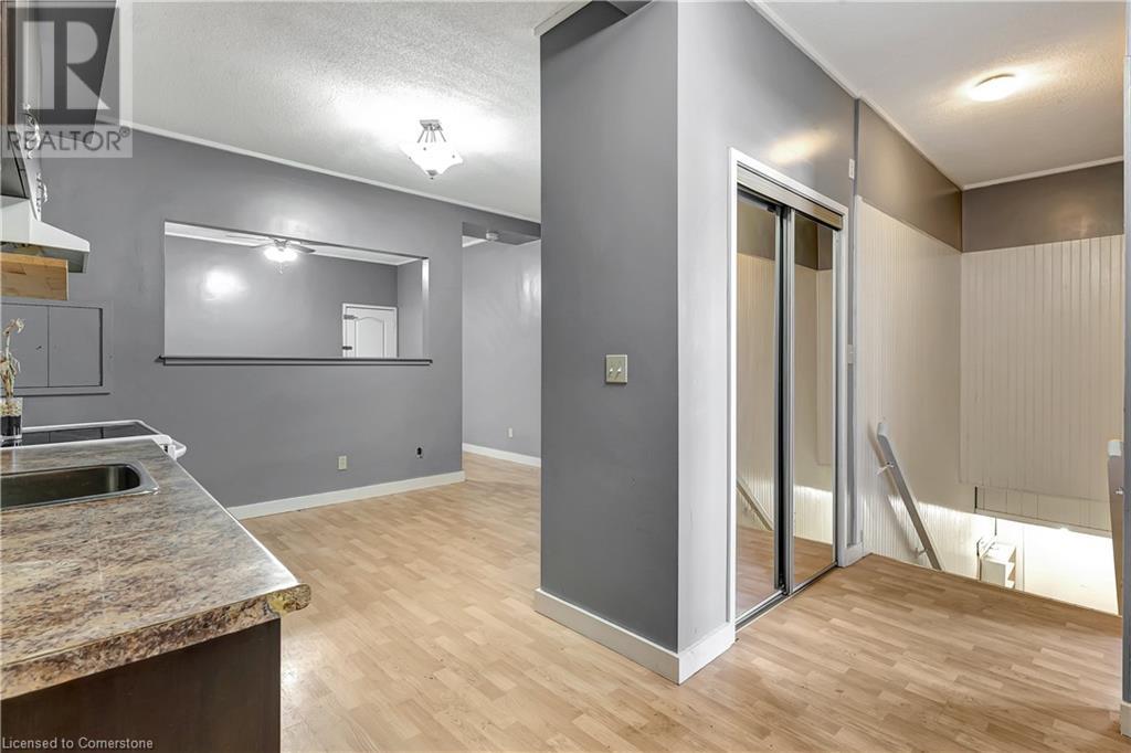 51 King Street N Unit# Upper, Waterloo, Ontario  N2J 2W9 - Photo 7 - 40657650