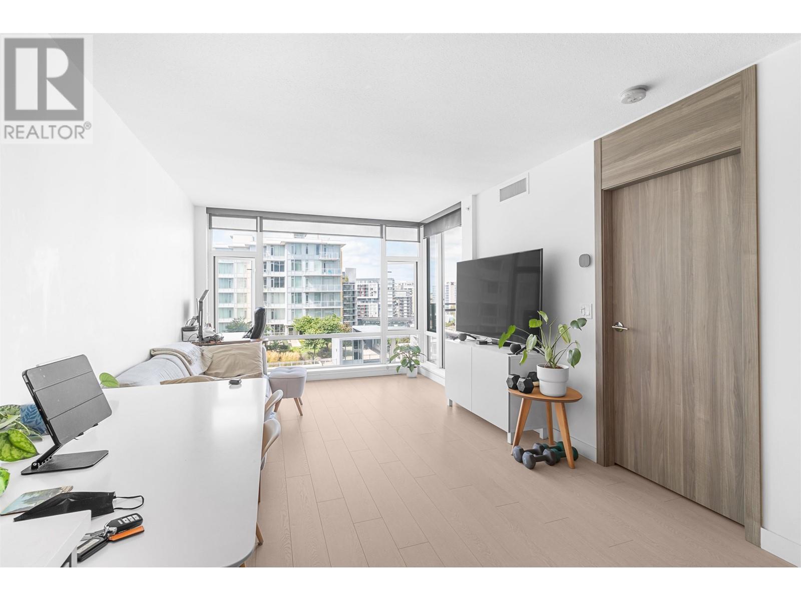 Listing Picture 8 of 14 : 1603 8800 HAZELBRIDGE WAY, Richmond / 烈治文 - 魯藝地產 Yvonne Lu Group - MLS Medallion Club Member