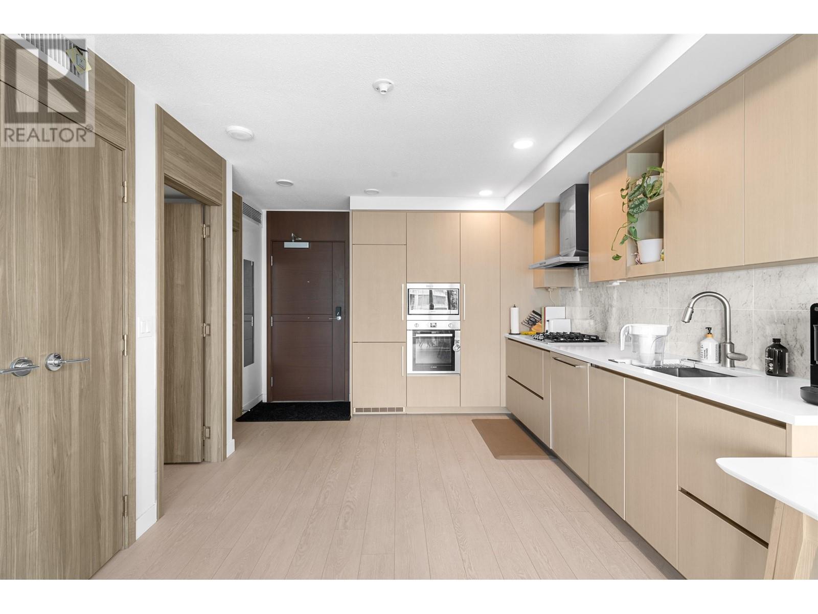 Listing Picture 9 of 14 : 1603 8800 HAZELBRIDGE WAY, Richmond / 烈治文 - 魯藝地產 Yvonne Lu Group - MLS Medallion Club Member