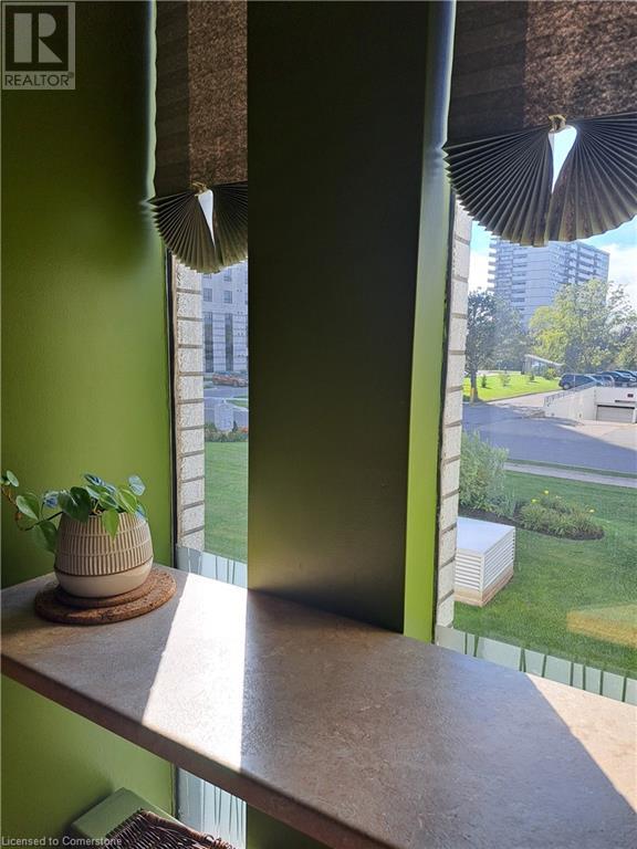 15 Towering Heights Boulevard Unit# 202, St. Catharines, Ontario L2T 3G7 - Photo 4 - 40657329