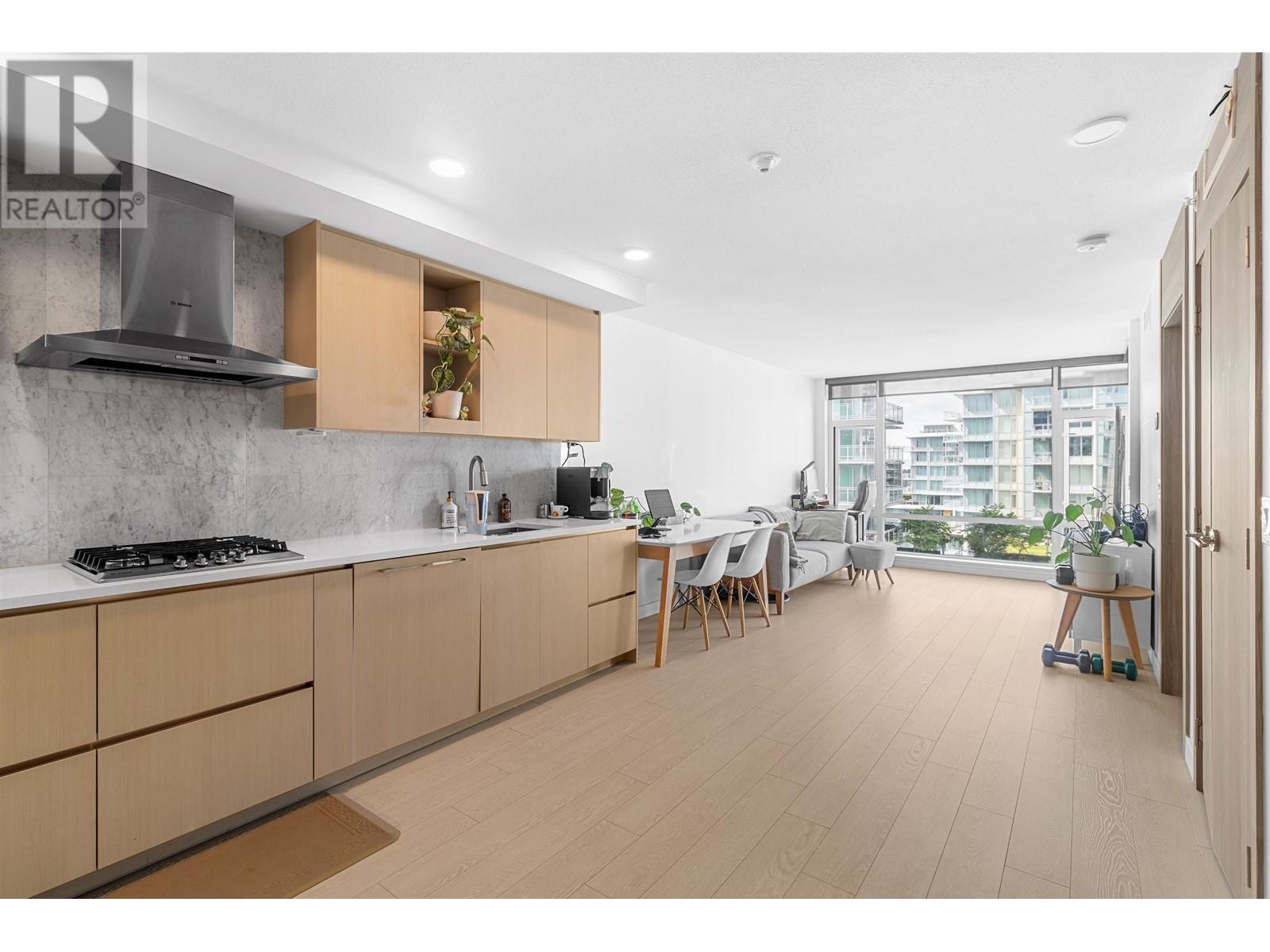 Listing Picture 12 of 14 : 1603 8800 HAZELBRIDGE WAY, Richmond / 烈治文 - 魯藝地產 Yvonne Lu Group - MLS Medallion Club Member