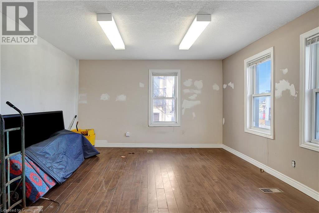 57 King Street N Unit# Upper, Waterloo, Ontario  N2J 2W9 - Photo 11 - 40657705
